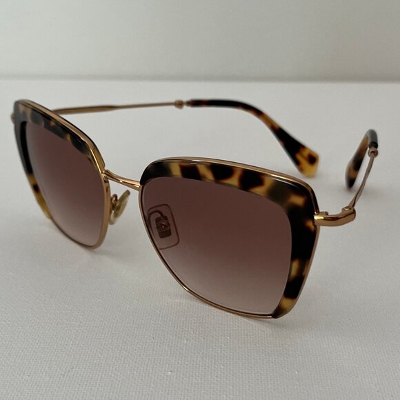 MIU MIU Sunglasses - Tortoiseshell pattern and gold detail - Authentic - Picture 6 of 17